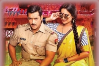 যে জন্য সালমানের কাছে ঋণি সোনাক্ষী