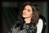 এবার বাঘের সাথে নাচলেন দীপিকা!