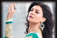 ঢাকায় পৌঁছেছেন সাবেক বিশ্ব সুন্দরী