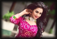 নির্ঘুম সেই ফারিয়া!