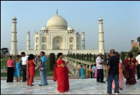 তাজমহল দর্শণার্থীদের জন্য দুঃসংবাদ
