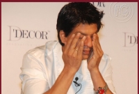 বাবার মৃত্যুবার্ষিকীতে অঝোরে কাঁদলেন শাহরুখ