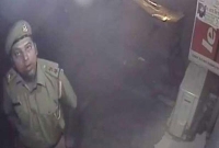 বাল্ব চোর পুলিশ