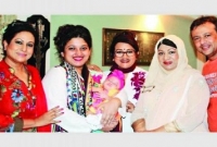  রিয়াজের কন্যার মুখ দেখতে একসঙ্গে ‘তিন কন্যা’