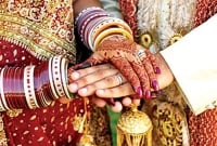 মহানবী (সা.) যে ধরণের পাত্রের সাথে মেয়েদের বিয়ে দিতে বলেছেন