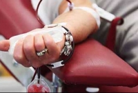 'অবাক তাকিয়ে থাকি মানুষটির দিকে'