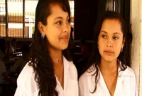 যমজ স্কুল!