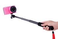 সেলফি তুলতে গিয়ে প্রাণ গেল তরুণীর