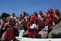 যে দ্বীপে নারীরাই সব