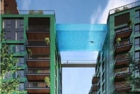 শূন্যে সাঁতারের স্বপ্ন, দেখলে তাক লেগে যাবে