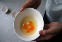 চার কুসুমের ডিম!