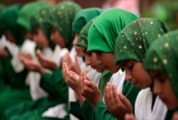 নামাজ না পড়ার ১৫ শাস্তি !