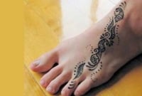 ইসলাম কি বলছে, পায়ে মেহেদী ব্যবহার করা যাবে কি?