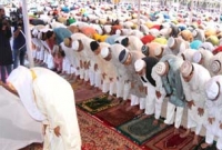 নামাজে কাতার দুরস্ত করা ও খালি জায়গা পূরণ করার গুরুত্ব