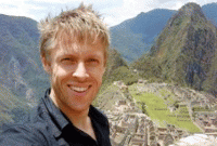 একদিনে পাঁচ মহাদেশ ভ্রমণ করলেন যে যুবক!