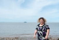 ঘুমের মধ্যেই বাড়ি থেকে হেঁটে সমুদ্রে নারী!