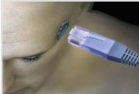 চুইংগাম সাফ করলে মাইনে দেড় লাখ!