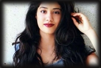 পর্দা কাঁপাতে আসছে শ্রীদেবী কন্যা জানভি