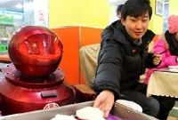 যে রোস্তোরাঁর নিয়ন্ত্রক রোবট