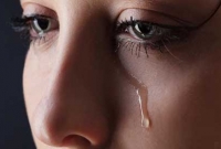 কাঁদলেই পুরস্কার!