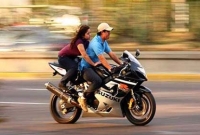 মোটরবাইকে প্রেমিকা নিষিদ্ধ !