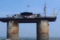 যে দেশের জনসংখ্যা মাত্র তিনজন