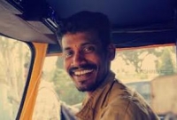 সেই অটো চালককে চিনলে আপনি অবাক হবেন