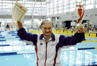 ১০০ বছর বয়সী মহিলার অবাক করা কাণ্ড! 