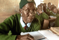 ৯০ বছরে চতুর্থ শ্রেণীর ছাত্রী 