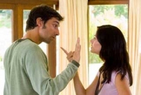 সর্বদা অন্যের দোষ দেখা ব্যক্তির সাথে যা করবেন