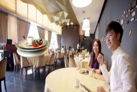 প্লেটে চলে আসবে উড়ন্ত খাবার!