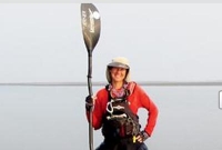 ডিঙি ভাসিয়ে বিশ্বভ্রমণে সাহসী এক সুন্দরী