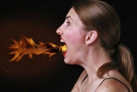 মুখের দুর্গন্ধ থেকে বাঁচার উপায়