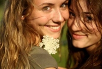 পুরুষ অপেক্ষা যে ৫টি কারণে নারীরা বেশি বাঁচে 