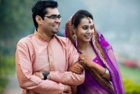 রমনীর দায়িত্ব ভাগ করে নিন