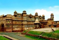 গোয়ালিনীকে ভালোবেসে গড়েছিল রাজপ্রসাদ