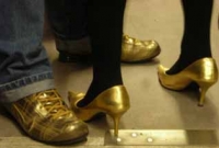 জুতার মাপ দেখে প্রতারক চেনার উপায়! 