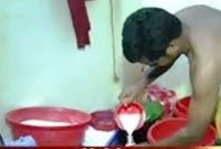 মাঠার সঙ্গে আমরা খাচ্ছি টয়লেট টিস্যু!