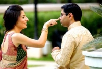 প্রেমিকা কিংবা স্ত্রী যখন বয়সে বড়!