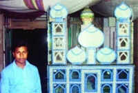 দৃষ্টিনন্দন ১৭ হাজার মার্বেলের তাজমহল