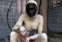 হনুমান তাড়াতে ‘বানর-মানব’