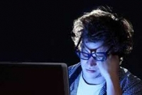 রাত জাগলেই ক্যান্সারের ঝুঁকি!