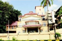 ভূতের অত্যাচারে বাড়ি বিক্রি