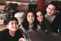 মা'র কাছে যে আব্দার ছিল শিশুটির