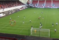 পাখি শিকার ফুটবল দিয়ে!