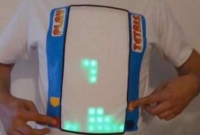 টি-শার্টে ভিডিও গেম!