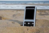 বালিতে হবে মোবাইল চার্জ!