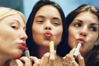 মেকআপ নিয়ে নারীদের মিথ্যা বলা!