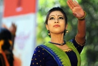 দশ গুণে বাঙালি নারী! 