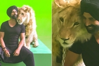 এবার সিংহের সঙ্গে শ্যুটিং করলেন অক্ষয়